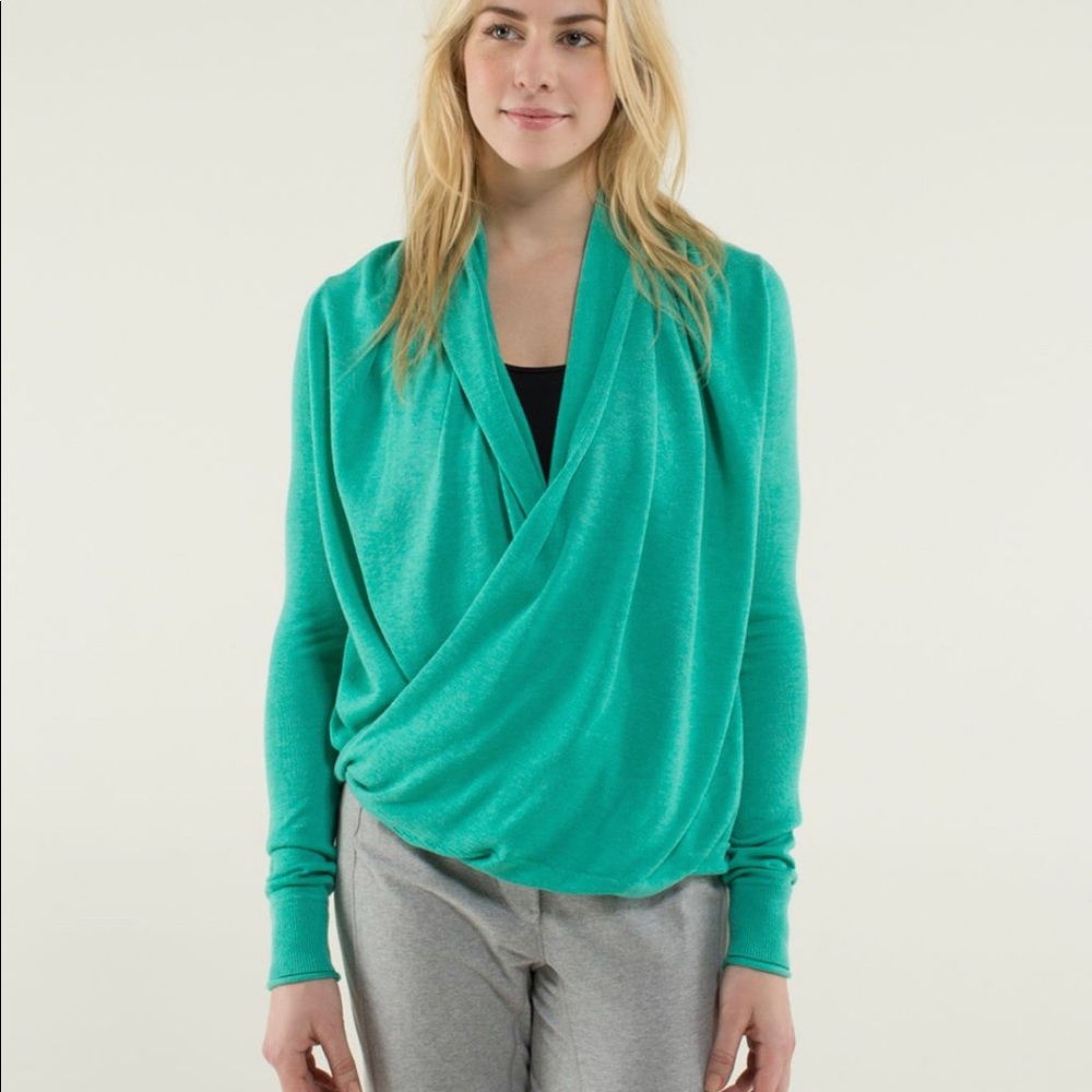 Lululemon Iconic Wrap
